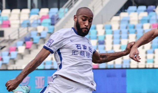 强队杀手！坎特战三镇泰山轰7球 泰山遭千场里程悲